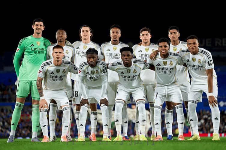 官方：阿拉巴自由身加盟皇马 双方签约至2026年